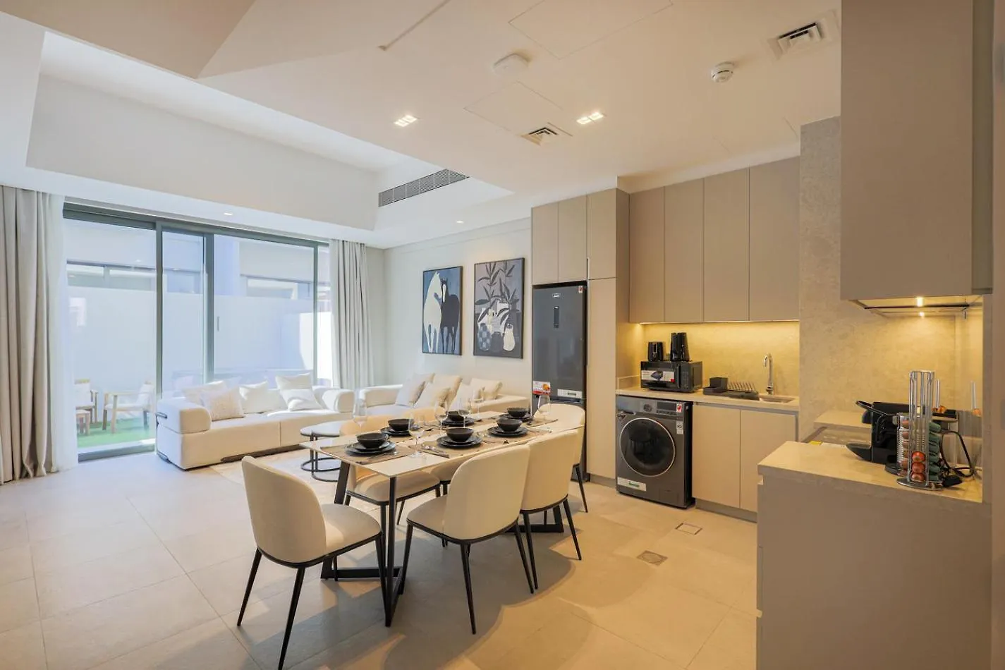 Mag Eye Townhouse - 2Br & M Room Townhouse - Allsopp & Allsopp 두바이 0*,  아랍에미리트
