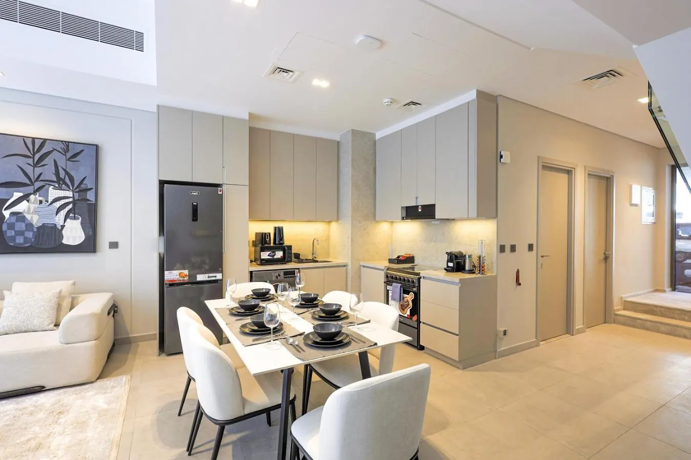 Mag Eye Townhouse - 2Br & M Room Townhouse - Allsopp & Allsopp 두바이 0*,  아랍에미리트